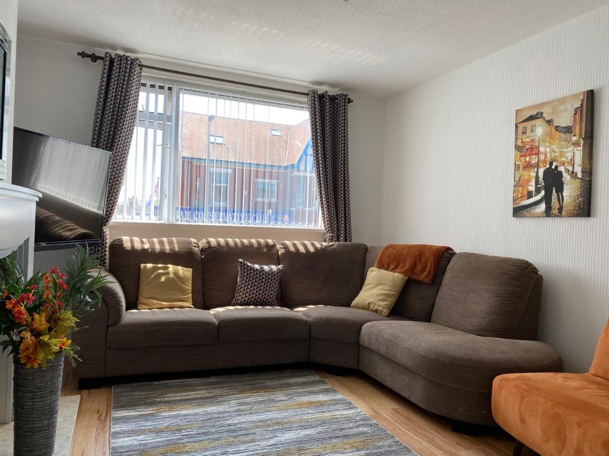 M&J Apartment Blackpool Extérieur photo