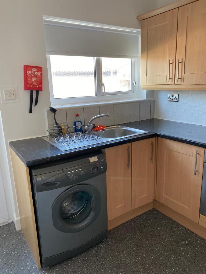 M&J Apartment Blackpool Extérieur photo